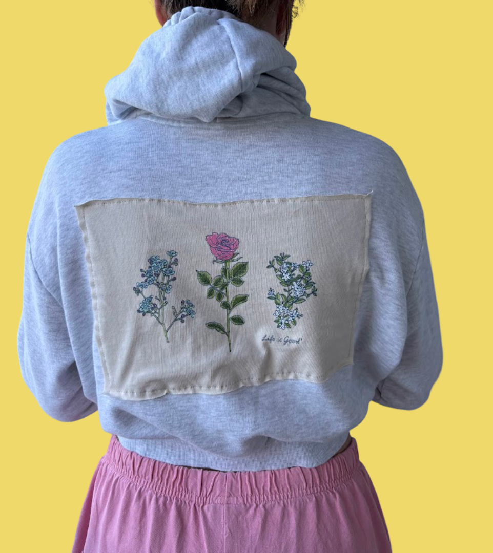 “Life is Good” Cropped Hoodie – (Medium)