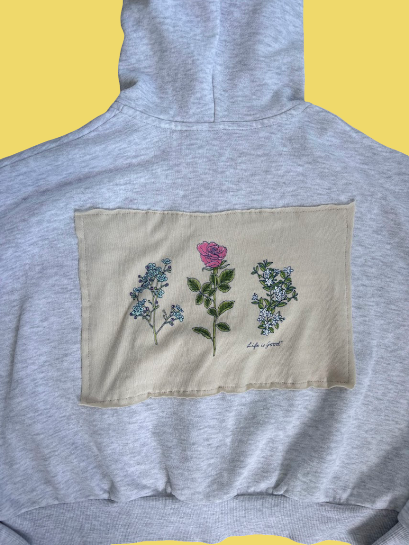 “Life is Good” Cropped Hoodie – (Medium)